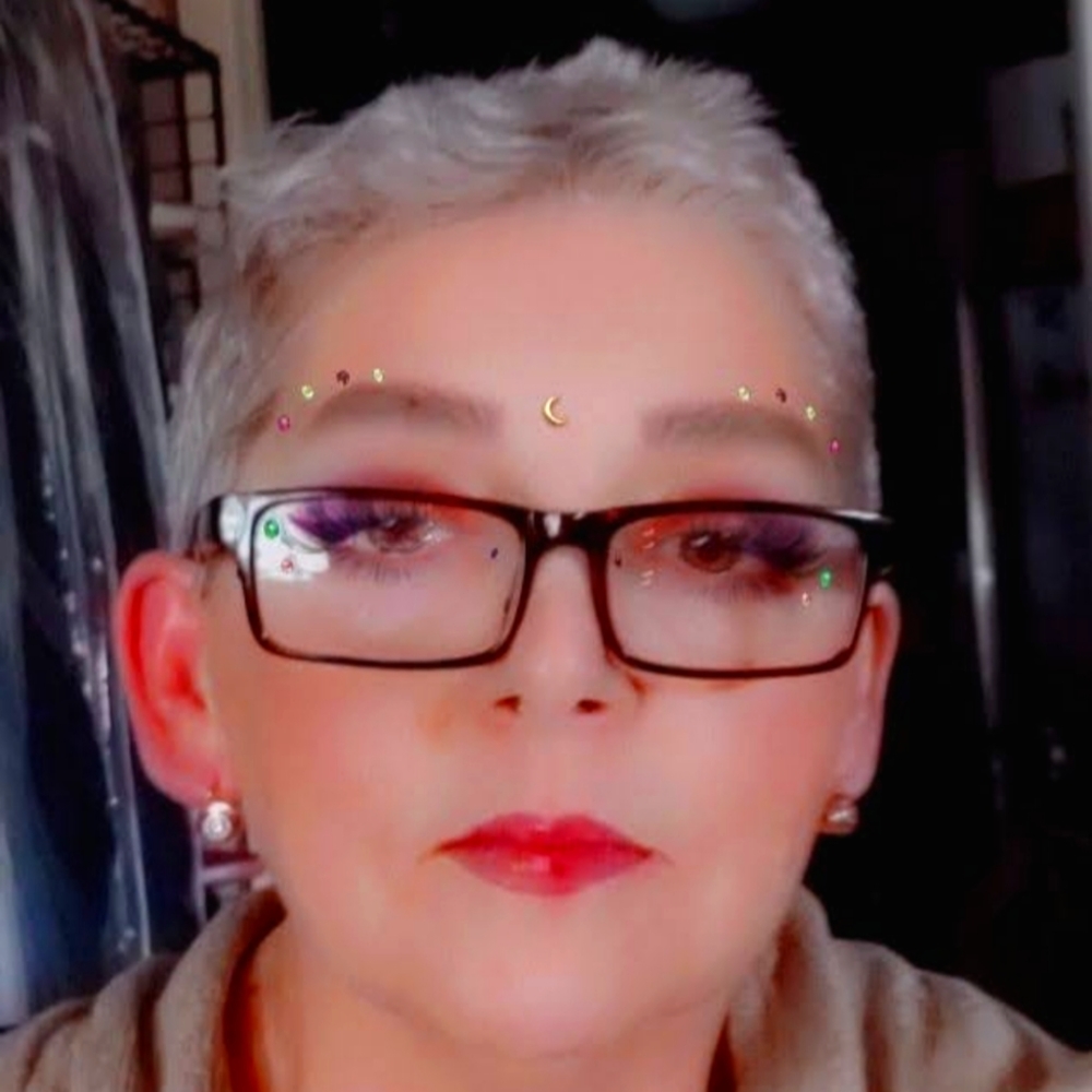 Meet your Posher, Alina zavelion